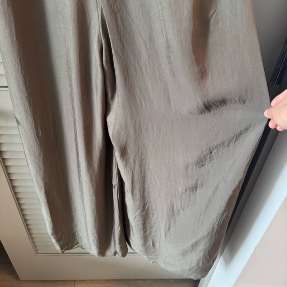 Theory | Halter Jumpsuit in Willow Army Green Brand New with Tags ~ US 12 - Picture 10 of 14